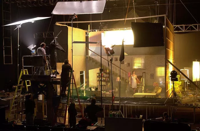 Gregory Crewdson Beneath the Roses behind the scenes.jpg Gregory Crewdson Beneath the Roses behind the scenes